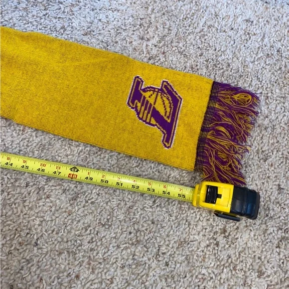 Los Angeles Lakers Reversable Scarf - Picture 2 of 3